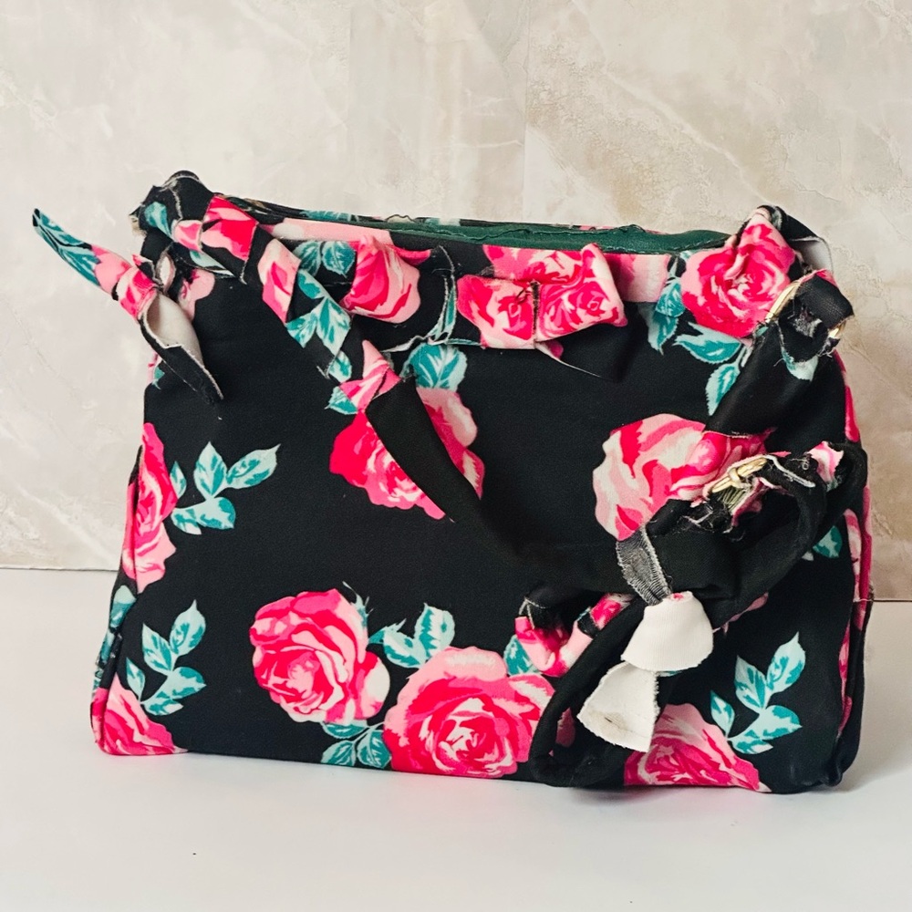 Elegant Floral Crossbody Bag in Black and Pink Roses